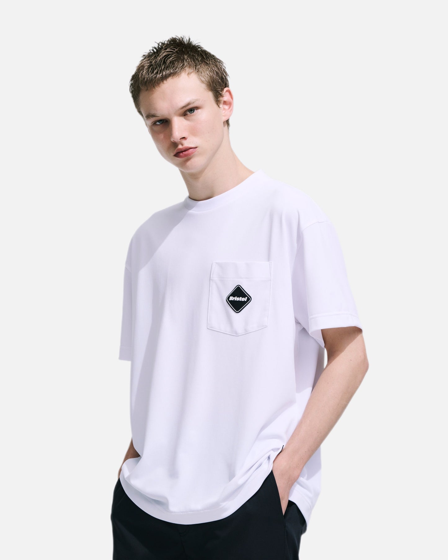 EMBLEM POCKET TEE (WHITE)