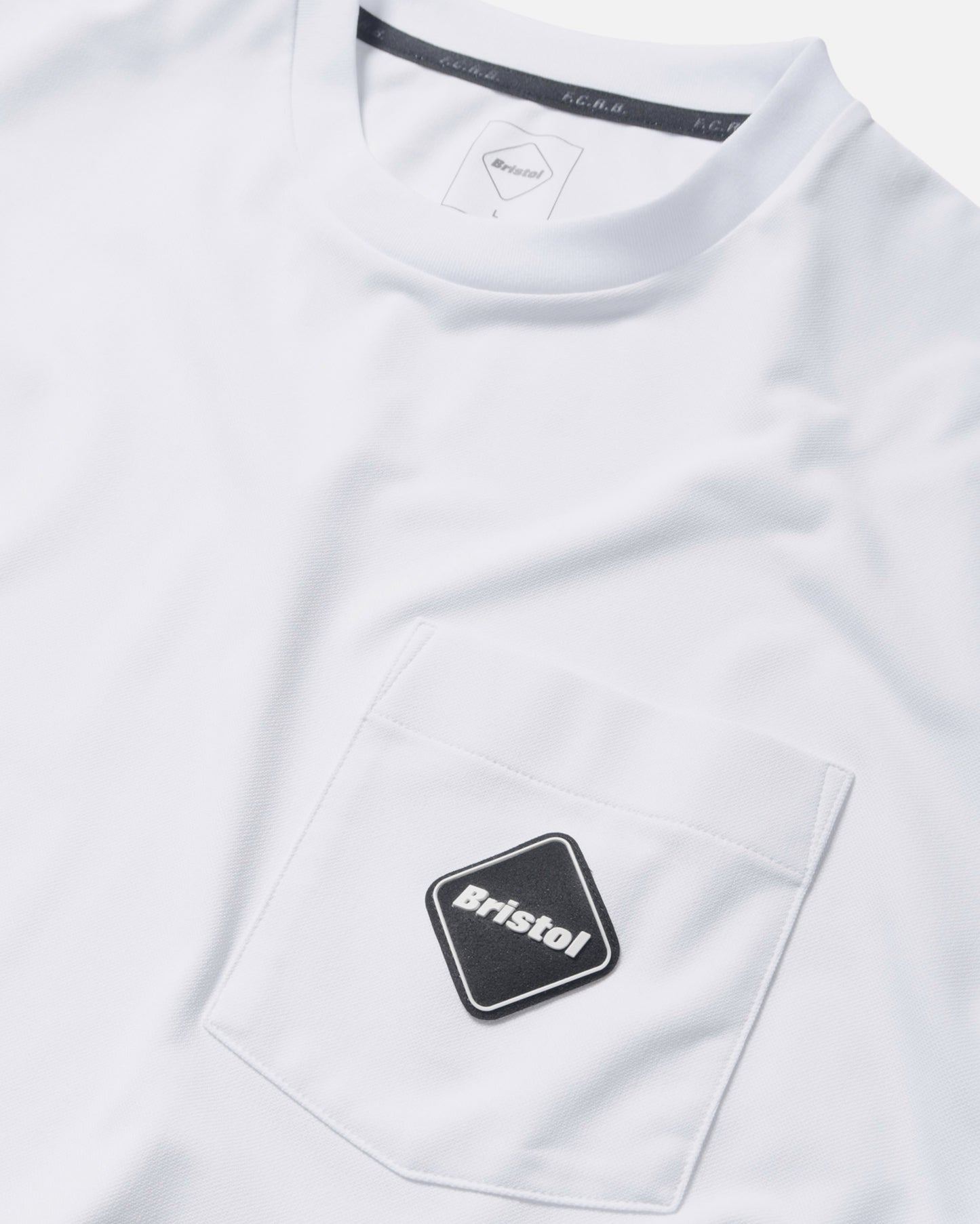 EMBLEM POCKET TEE (WHITE)