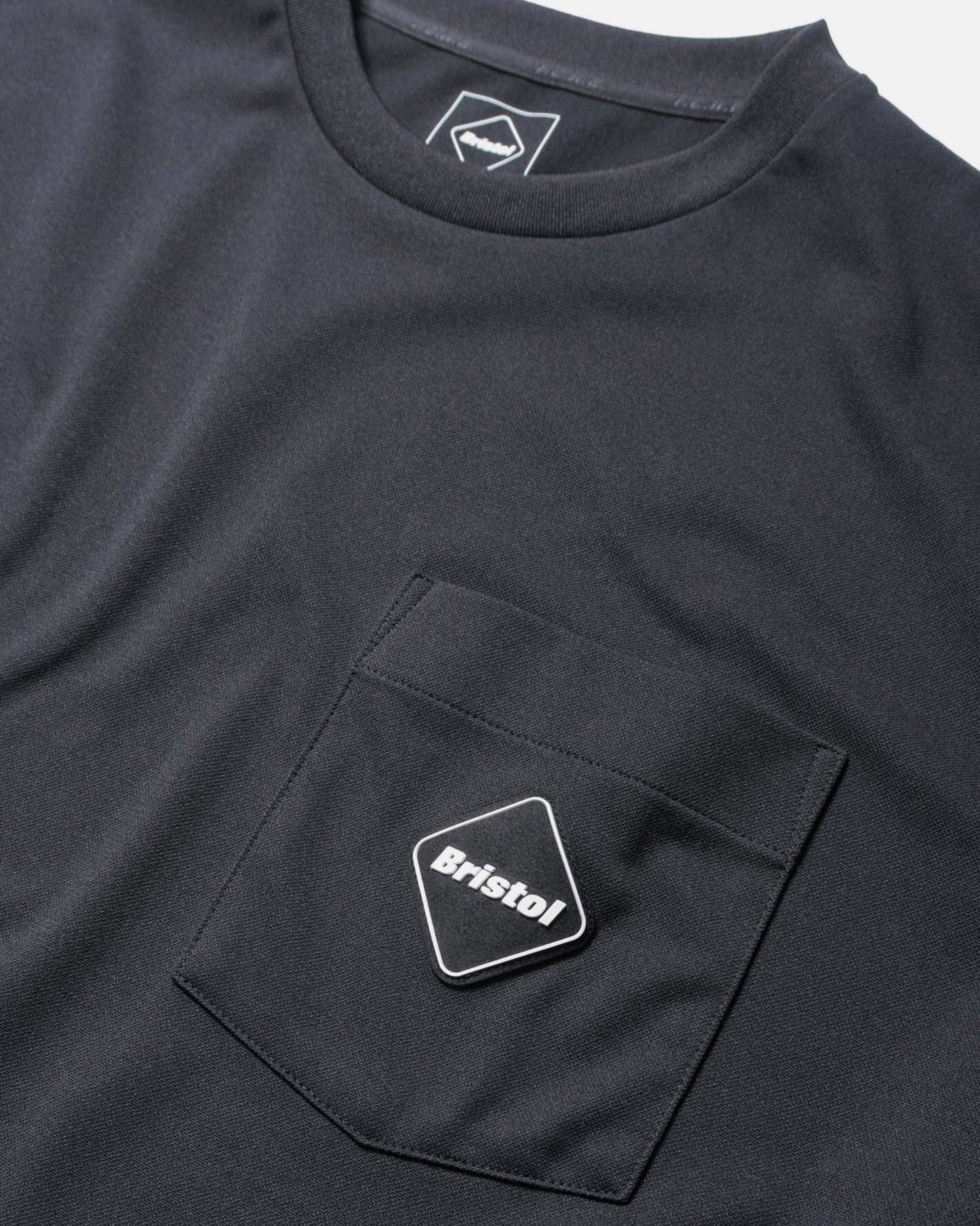 EMBLEM POCKET TEE (BLACK)