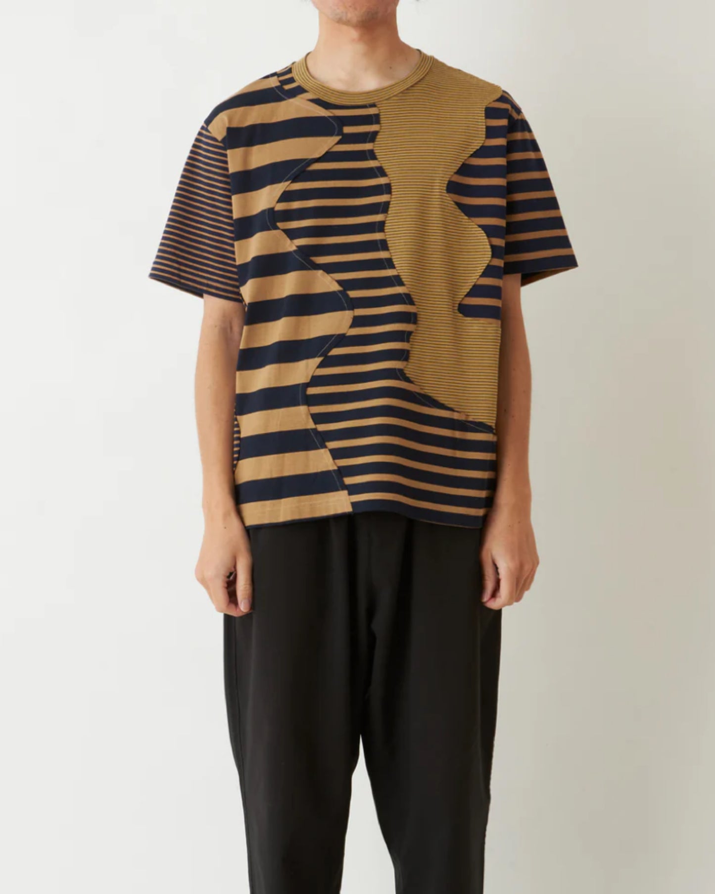 STRIPE PATCHWORK T-SHIRT (NAVY/BROWN)