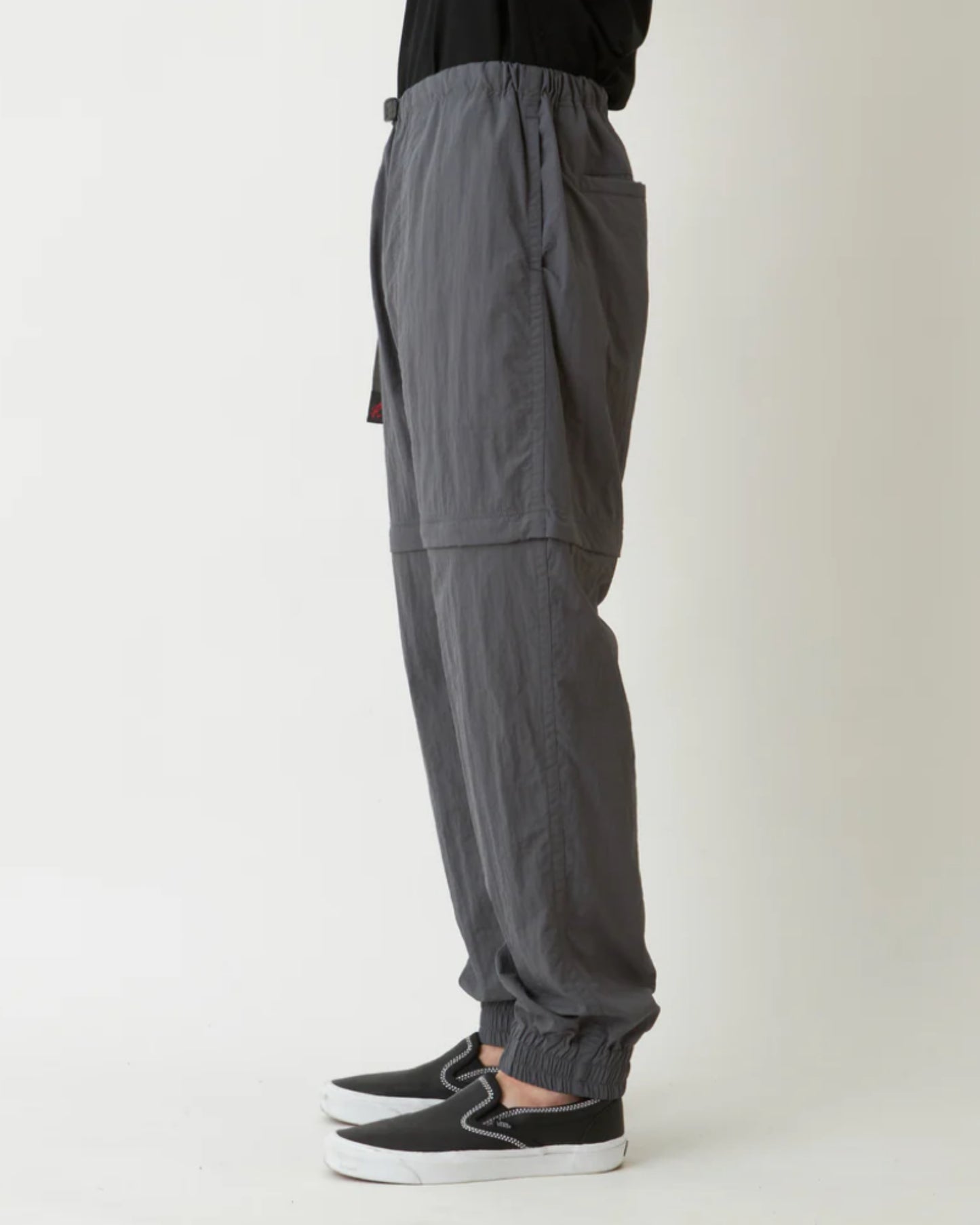 WM x GRAMICCI ZIP OFF JOGGER PANTS (CHARCOAL)